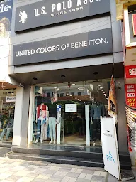 United Colors of Benetton photo 1