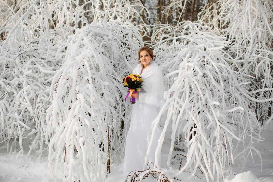 Wedding photographer Mikhail Nikiforov (photonm). Photo of 24 December 2015