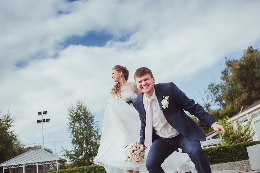 Wedding photographer Irina Zakharkina (carol). Photo of 13 February 2014