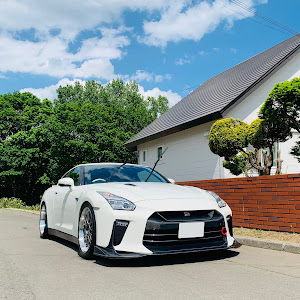 NISSAN GT-R