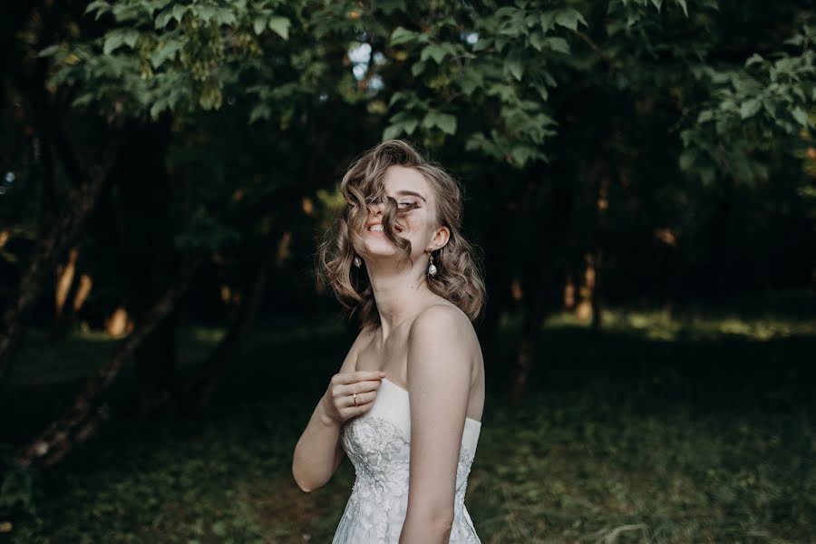 Fotógrafo de casamento Olya Voronaya (voronaya). Foto de 4 de janeiro 2020