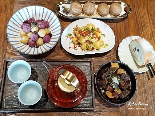 永心鳳茶 勤美誠品店 - 勤美誠品內的最美復古台茶餐廳，用餐還能一覽市民廣場和綠園道的綠意