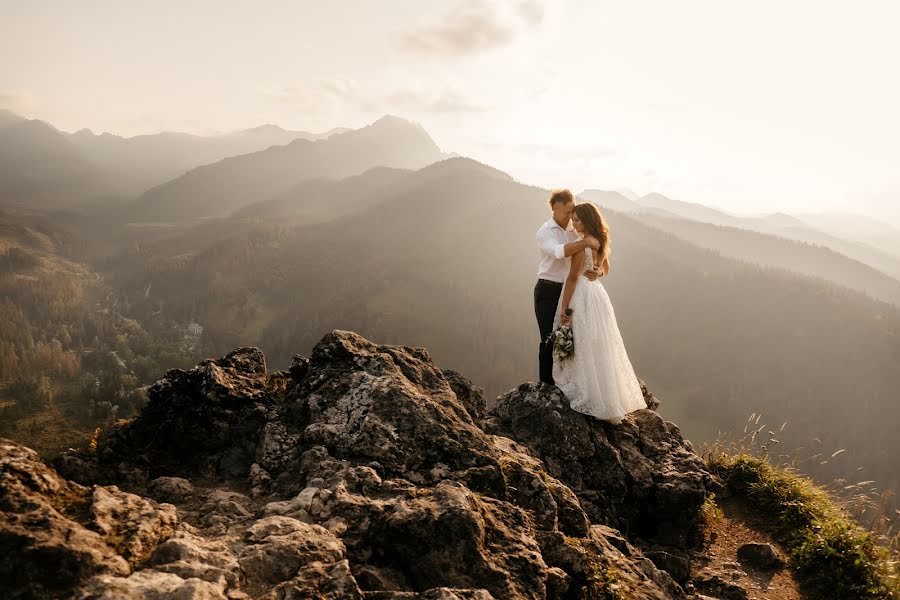 Hochzeitsfotograf Dawid Poznanski (dawidpoznanski). Foto vom 22. April 2020