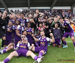 🎥 📷 Dolle Beerschot-taferelen in Oostende: "De fans zijn de club, wij zijn maar passanten"