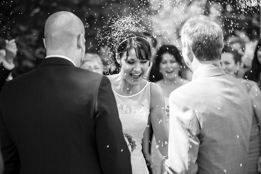 Fotógrafo de casamento Oliver Jaeckel (poeticmoments). Foto de 25 de janeiro 2019