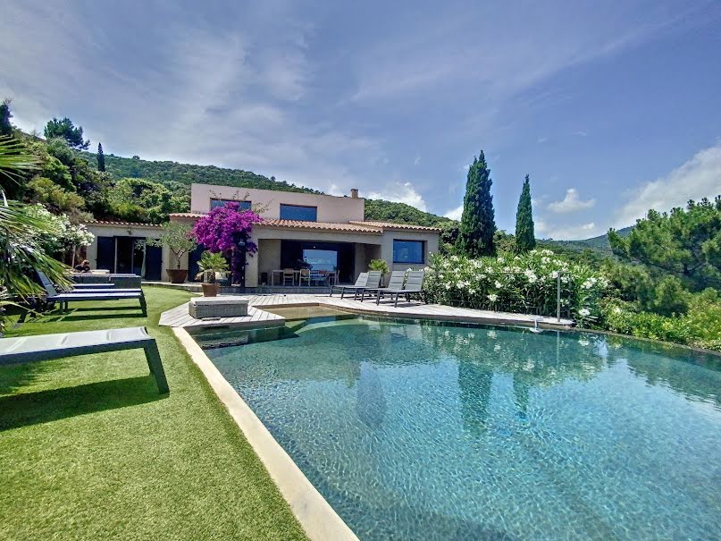 Vente villa 7 pièces 184.39 m² à Sainte lucie de porto vecchio (20144), 1 447 000 €