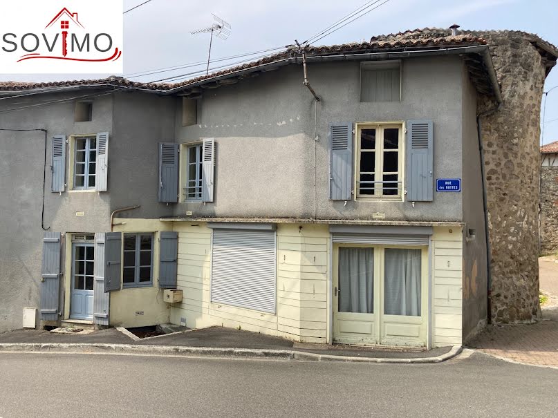 Vente maison 5 pièces 88 m² à Confolens (16500), 30 000 €