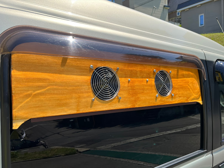 サンバーディアスワゴンのサンバー・ディアスワゴン・車中泊・DIY・排気ファンに関するカスタム事例の投稿画像3枚目