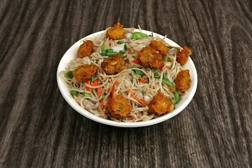 Veg Manchurian Noodles