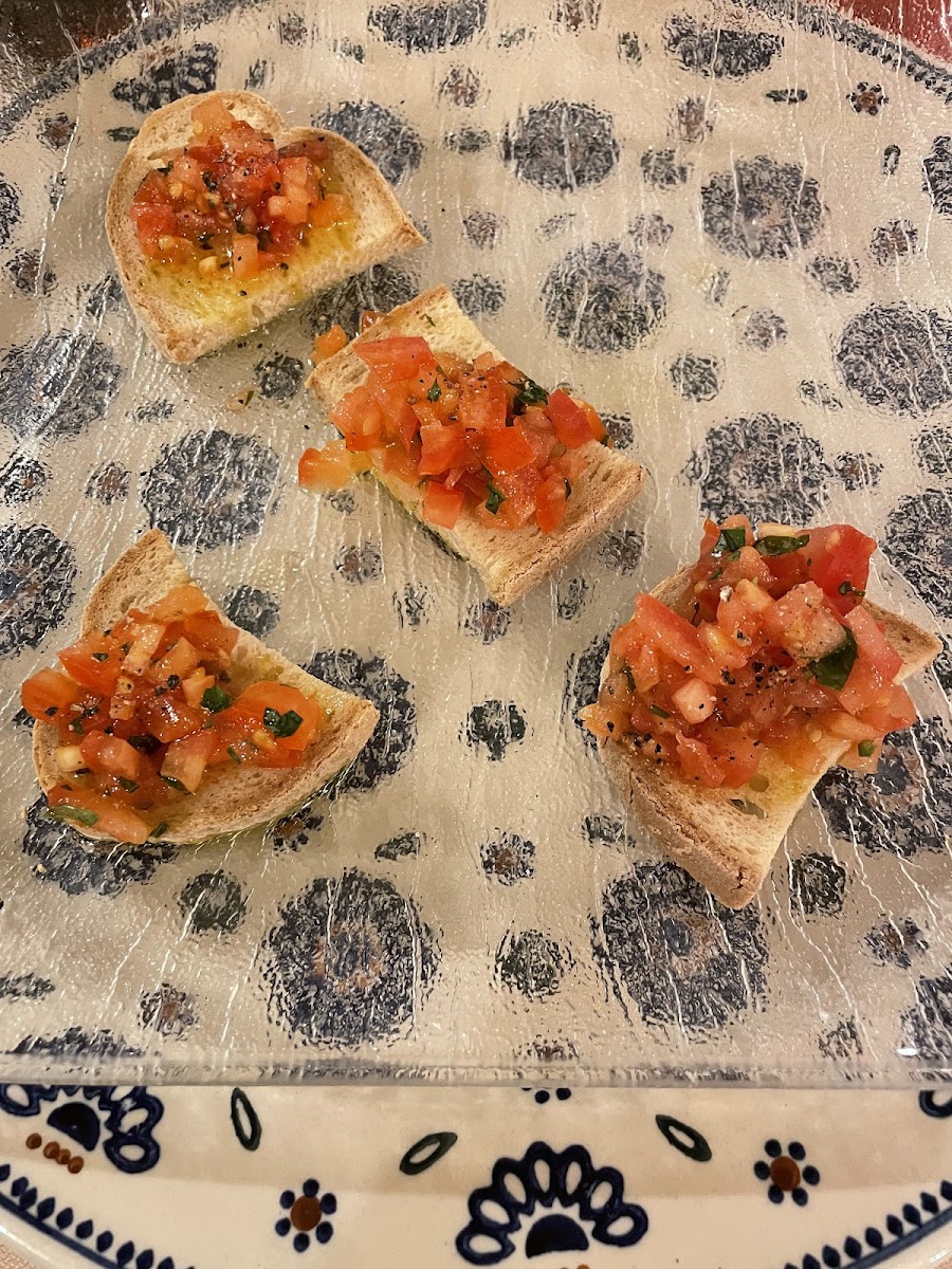 Gluten-free Bruschetta with Tomato