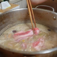 小蒙牛頂級麻辣養生鍋