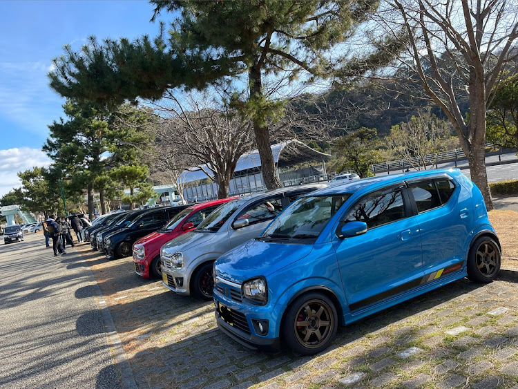 スイフトスポーツの車好きと繋がりたい・田ノ浦ビーチ・今年もよろしくお願いします・鈴菌感染中・オールジャンルミーティングに関するカスタム事例の投稿画像2枚目