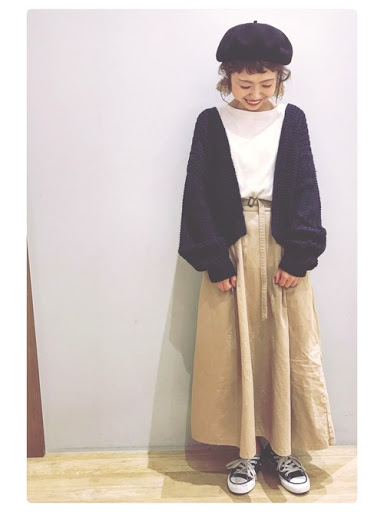 ベージュ×黒アイテMOCORDE3