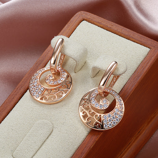Title 2, French Retro Hollow Jeweled Earrings for Women