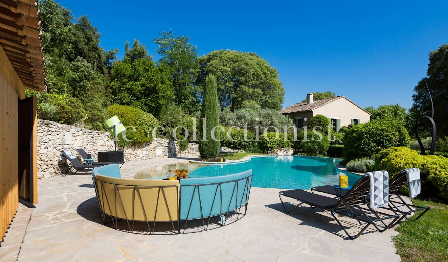 House with pool Mas-Blanc-des-Alpilles