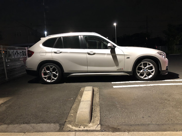 X1のリップスポイラー・DIY・車高調整・ホイール交換に関するカスタム事例の投稿画像1枚目