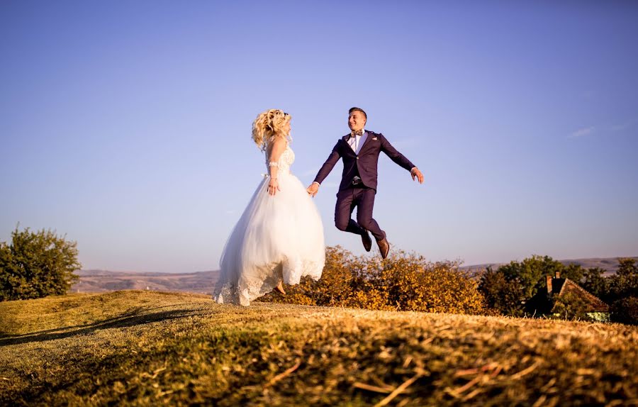 Fotógrafo de casamento Claudiu Mercurean (mercureanclaudiu). Foto de 6 de dezembro 2018