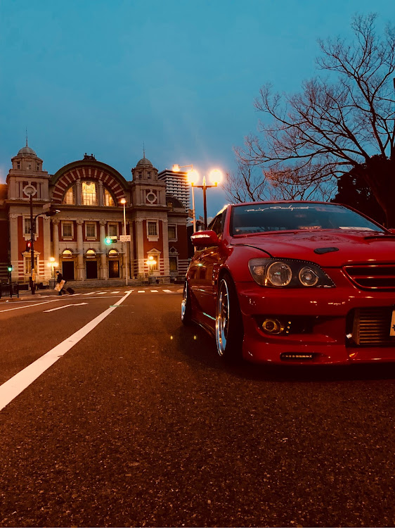 アルテッツァの#アルテッツァ・中央公会堂・愛車撮影・夜明け・眠たい💤に関するカスタム事例の投稿画像1枚目