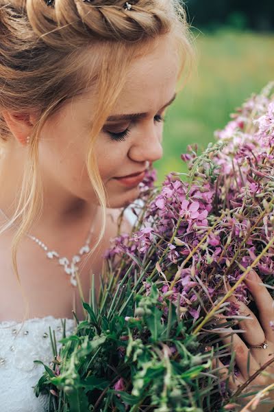 結婚式の写真家Alisher Makhmadaliev (makhmadalievv)。2018 7月22日の写真