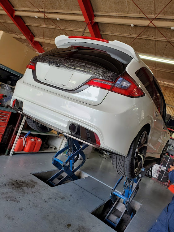 ジェイドのジェイド・ウェーバースポーツ・キャリパーカバー取り付け・ACURA・VMF-C01に関するカスタム事例の投稿画像2枚目