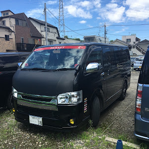 ハイエースバン TRH200V