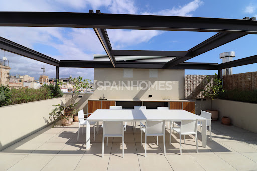 Apartment with terrace and pool 4