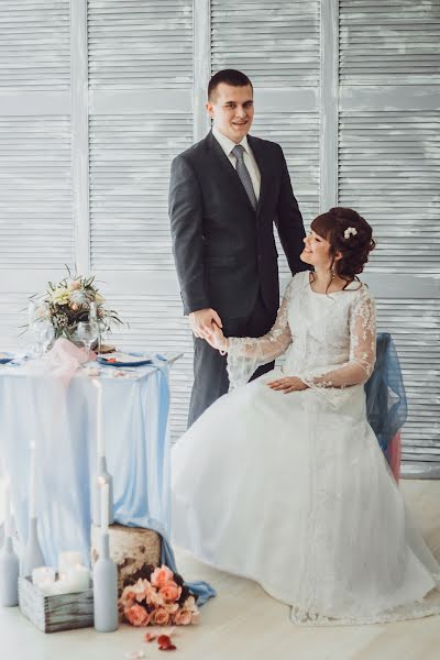 Fotografo di matrimoni Elena Popova-Imanaeva (elenaimanaeva). Foto del 24 aprile 2016
