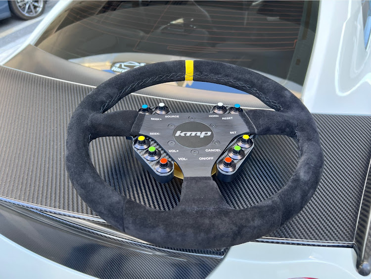 NISSAN GT-Rのスガスペック・三連休中日・秋の気配・アルファロメオ4C・ノルドリンクに関するカスタム事例の投稿画像16枚目