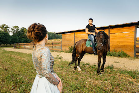 Fotógrafo de casamento Dmitriy Demskoy (kurnyavko). Foto de 25 de outubro 2016