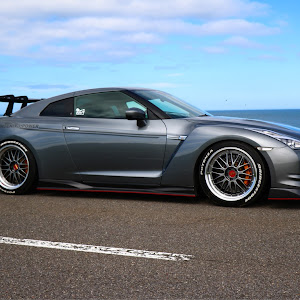 NISSAN GT-R R35