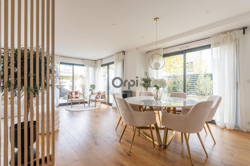 Maison avec terrasse 1