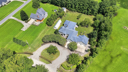 Large property with two houses, trees, lawn - Buy this luxury house in South Mills, 4 bedrooms