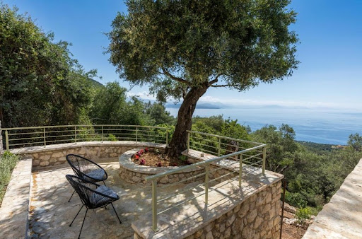 Villa avec piscine en bord de mer 5