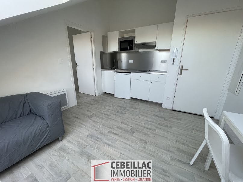 Location meublée appartement 2 pièces 19.48 m² à Clermont-Ferrand (63000), 455 €