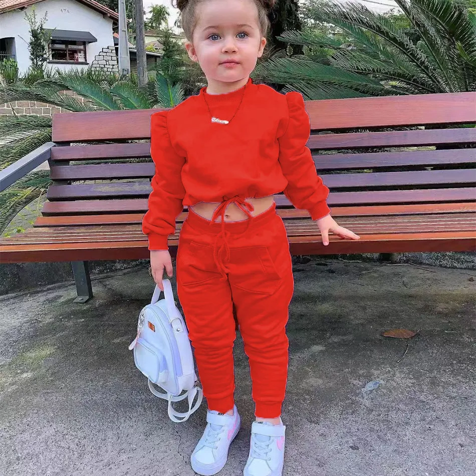 Traje con capucha de manga larga para deportes de ocio en color liso Comodidad y estilo en uno Perfecto para actividades relajadas y uso diario