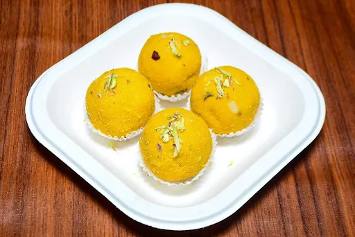 Besan Laddu