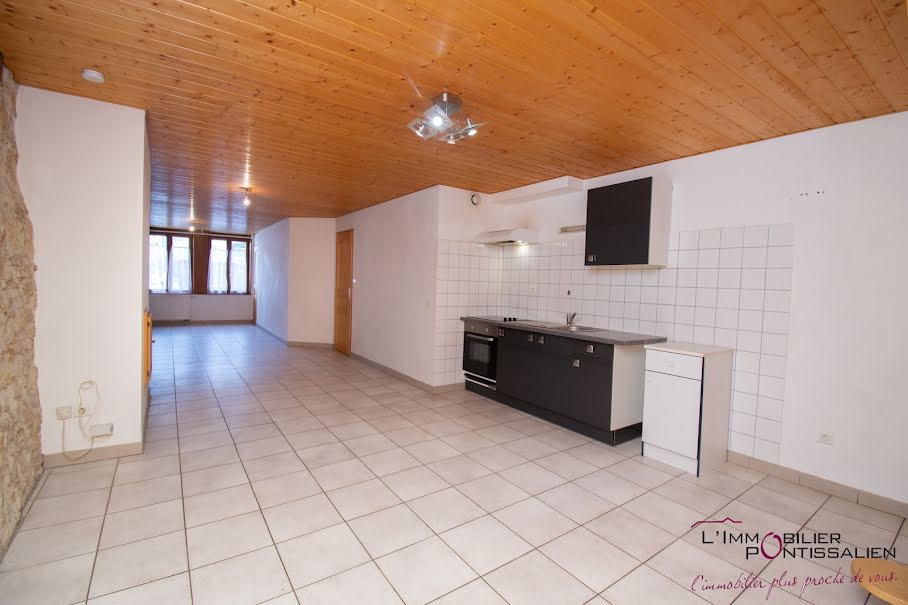 Vente appartement 3 pièces 90.17 m² à Pontarlier (25300), 170 000 €