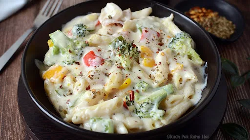 Veg White Sauce Pasta