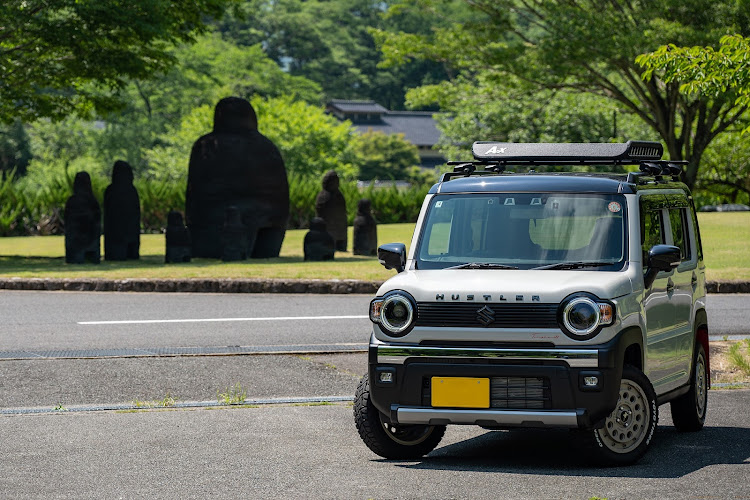ハスラーの黒い人影とコラボ・ニコン愛好家・熱中症に注意・7月もよろしくお願いしますに関するカスタム事例の投稿画像1枚目
