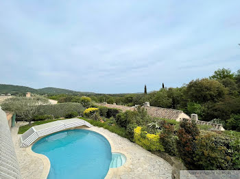 villa à Grimaud (83)