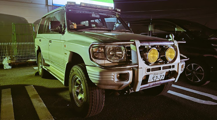 パジェロのパジェロ・パジェロ V45W・フロントグリルガード・SUV・suv好きと繋がりたいに関するカスタム事例の投稿画像1枚目