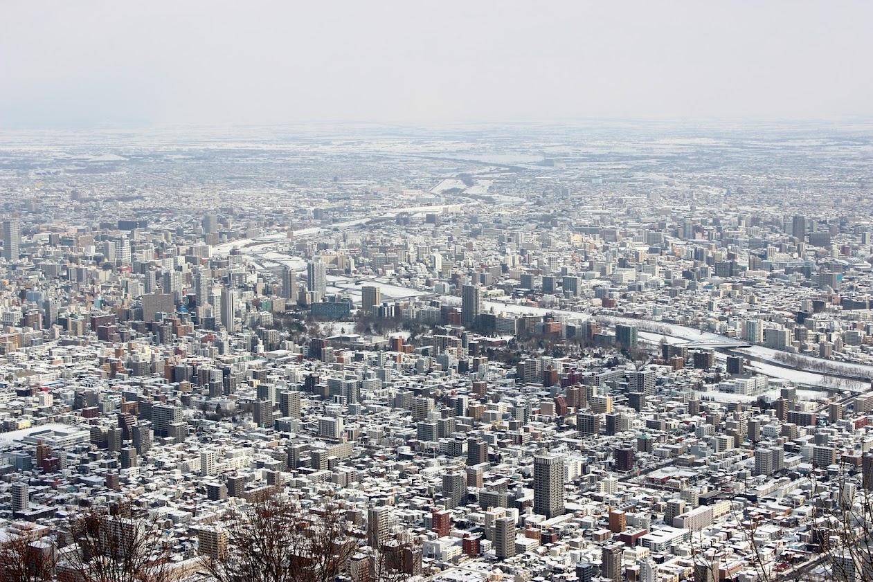 10 февральских фестивалей Японии: от снега и льда до цветущей сливы и ранней сакуры.