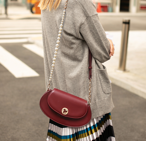 Title 9, All-match female pearl underarm bag for versati...