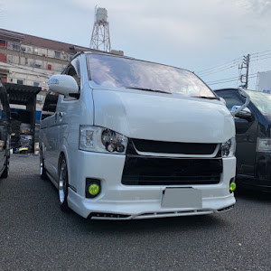 ハイエースバン TRH200V