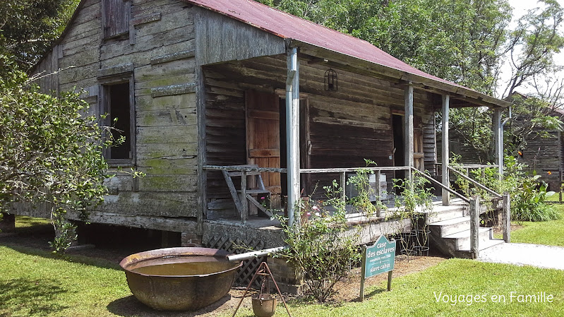 laura plantation - slave cabin