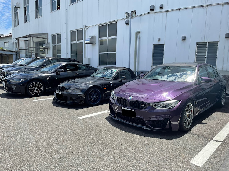 M4 クーペの第3日曜日の大人の休日・新型M4試乗・日本平へに関するカスタム事例の投稿画像6枚目