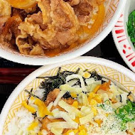 すき家SUKIYA日本平價牛丼(大安店)