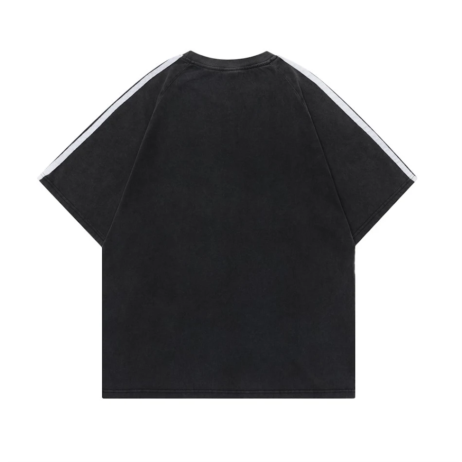 Camiseta masculina de manga curta com letras Conforto e estilo para o dia a dia. Mostre sua personalidade com esta camiseta moderna e versátil. Ideal para qualquer ocasião.