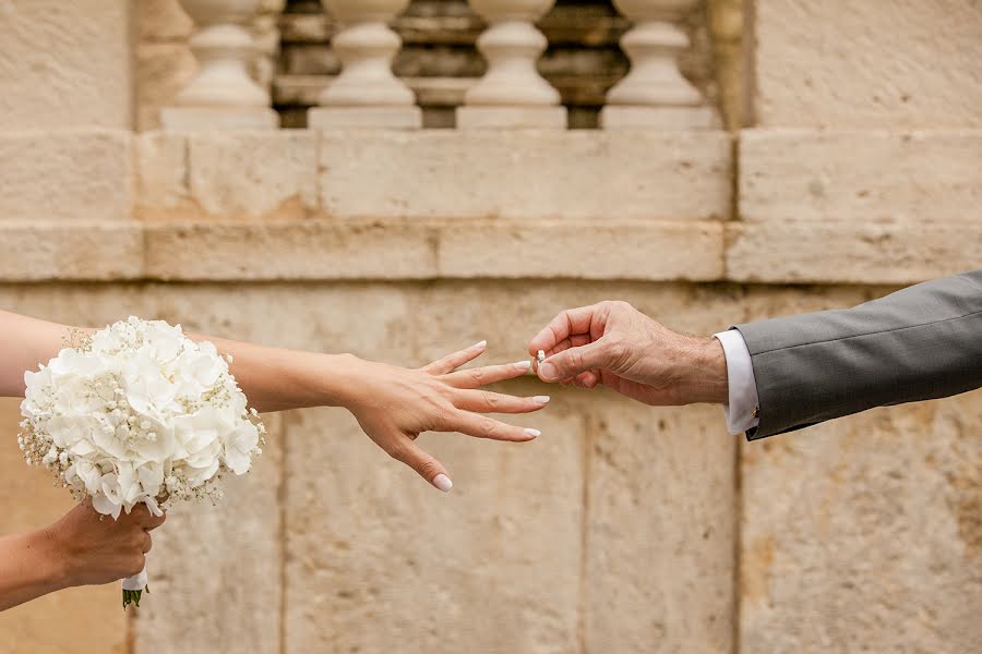 Fotógrafo de bodas Sabina Izlakar (fototrenutki). Foto del 13 de febrero 2020