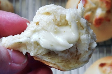 Garlic Cheese Rolls